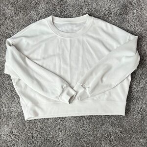 Lululemon women’s softstreme crewneck. Size 10/12. LIKE NEW.